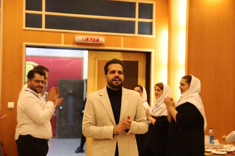 دوره من کافی هستم
